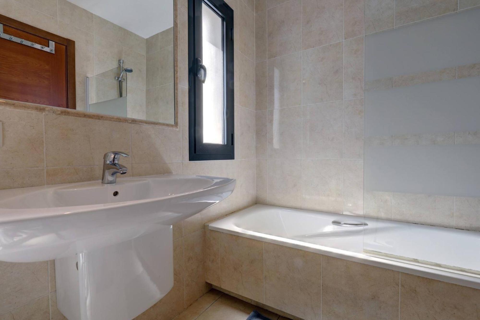 011 Bright And Spacious Villa With Private Pool Беналмадена Екстериор снимка