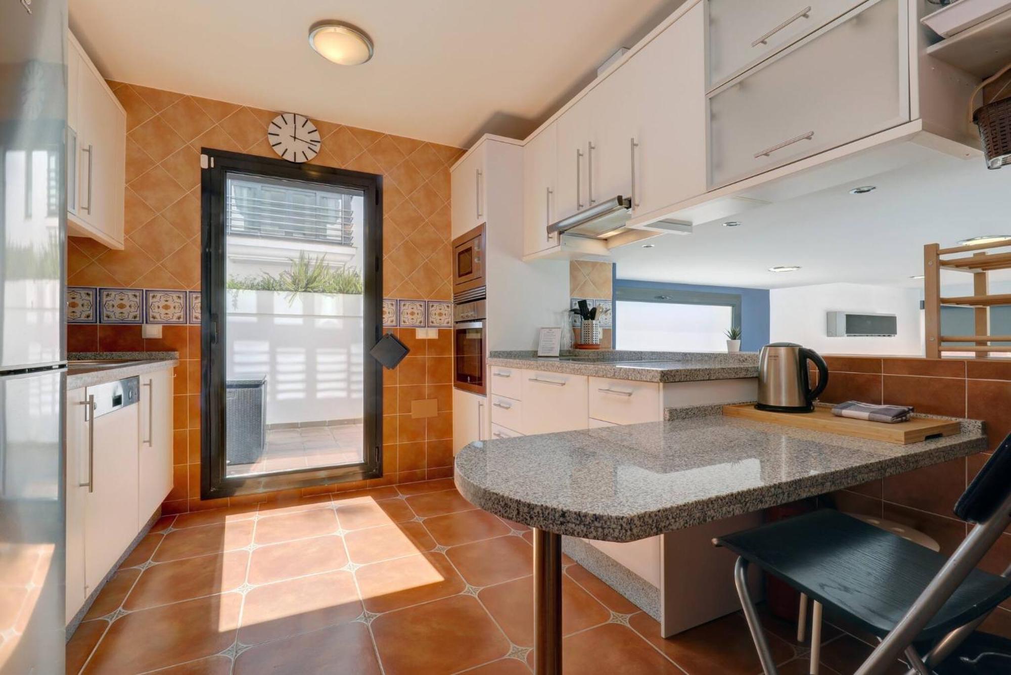 011 Bright And Spacious Villa With Private Pool Беналмадена Екстериор снимка